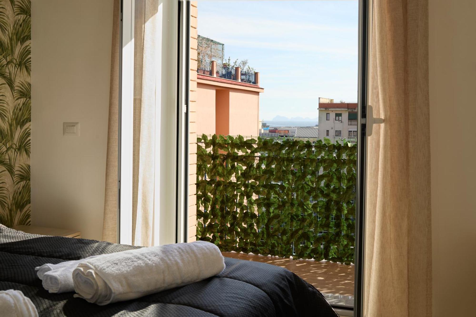 Napoli Central Lumina Suites Экстерьер фото